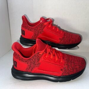 PUMA sneakers model Enzo Street, size is 5.5
